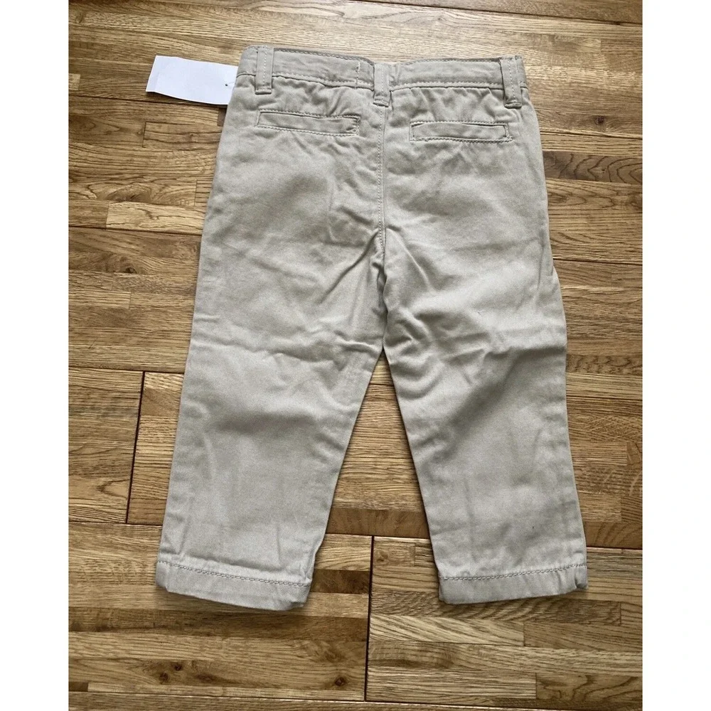 NWT- OshKosh B'gosh Boys Toddler Khaki Chino Pants 18‎ Mo